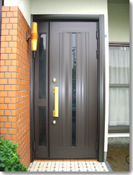 サン・ウインドトーヨー住器：玄関ドアの導入事例