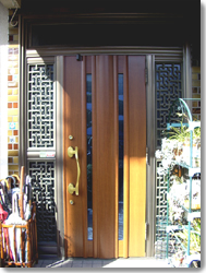 サン・ウインドトーヨー住器：玄関ドアの導入事例…枚方市樟葉　Ｙ様邸
