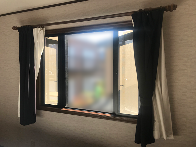 施工前の既存窓（2F 寝室）