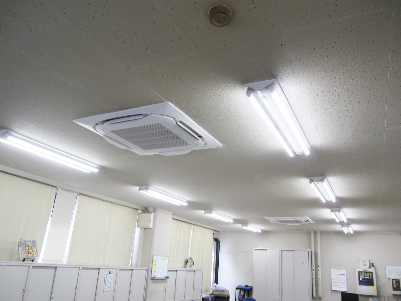 断熱ガラス交換・入替による省エネ改修リフォームの導入事例・・・岐阜県 A介護施設様